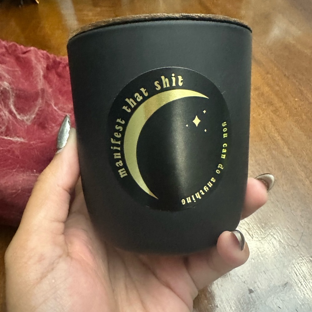 Evil queen manifest that candle